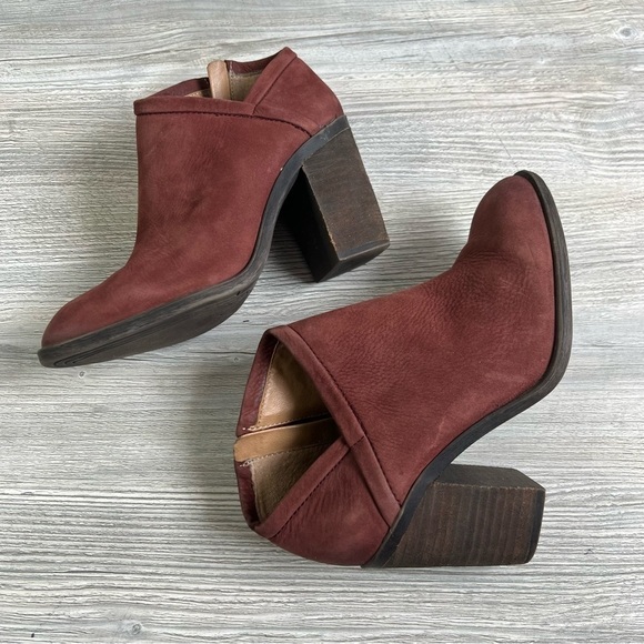 Lucky Brand Salza brick red leather asymmetrical ankle boots with zipper sz 6.5 - Picture 9 of 13